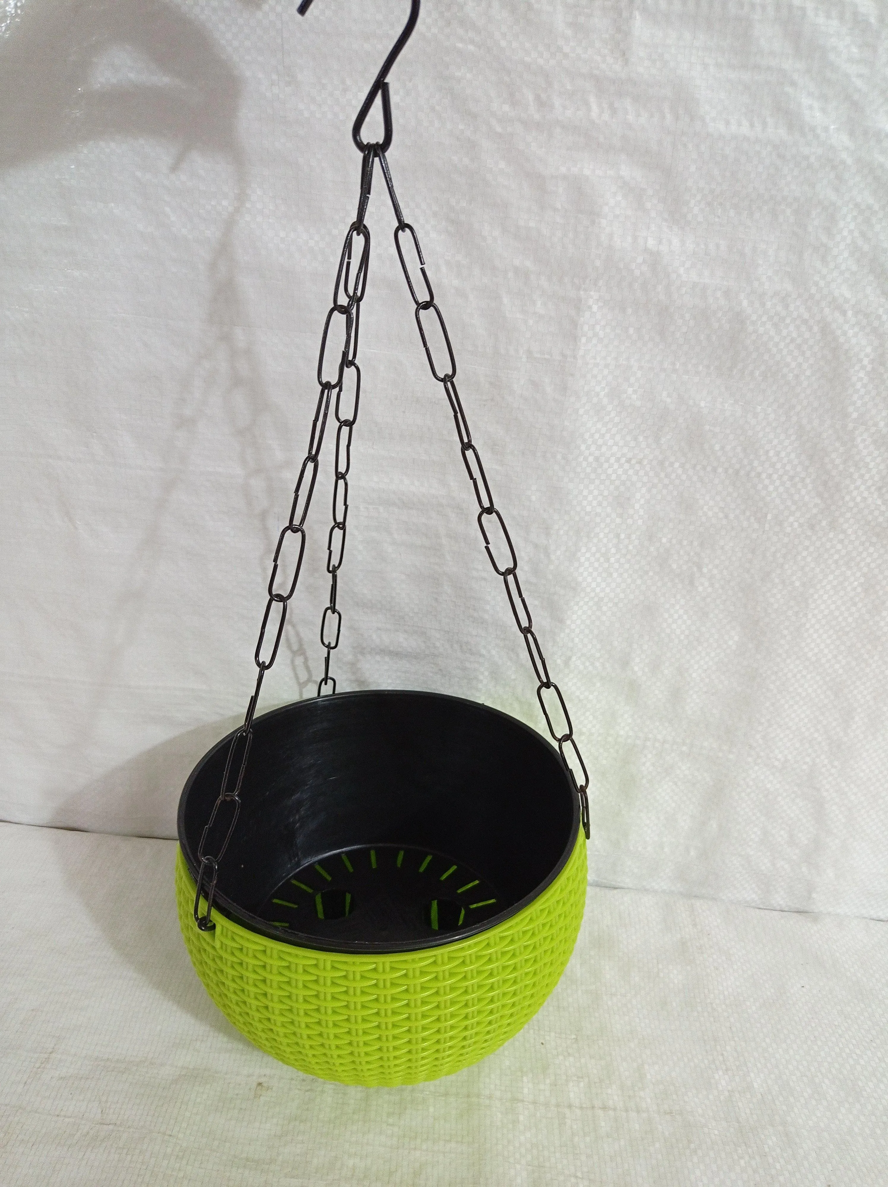 18 cm Green Rattan Hanging Planter with Chain