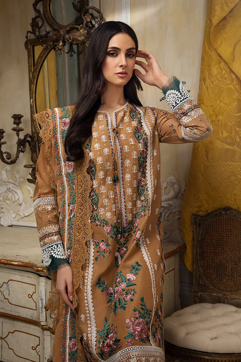 Sobia Nazir Luxury Lawn Collection 2023 – Design 3B