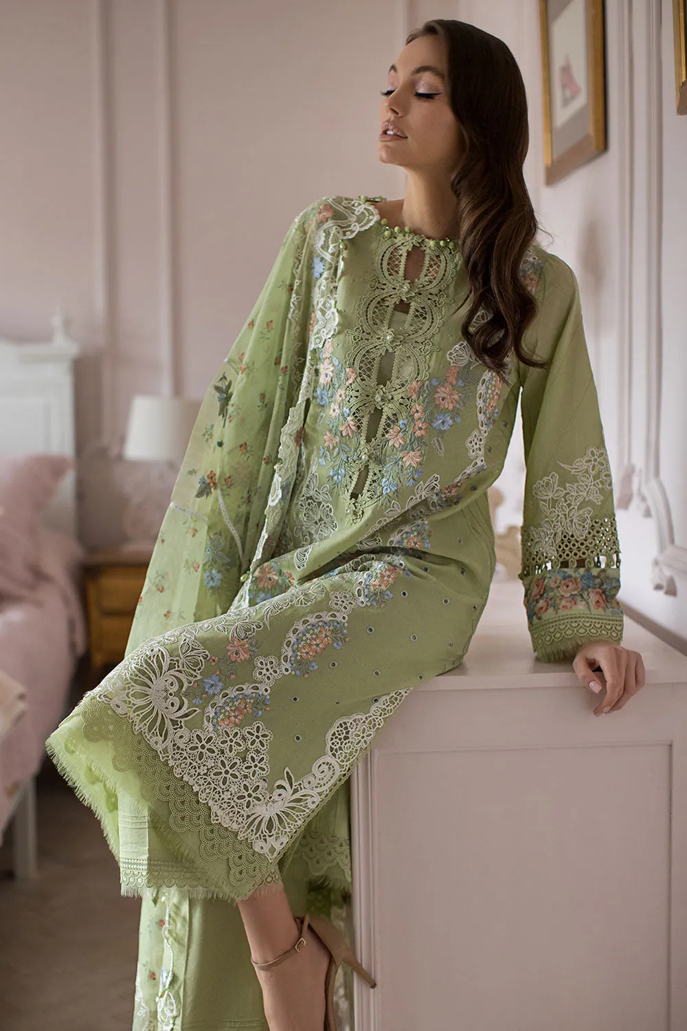 Sobia Nazir Luxury Lawn Collection 2024 – Design 4A