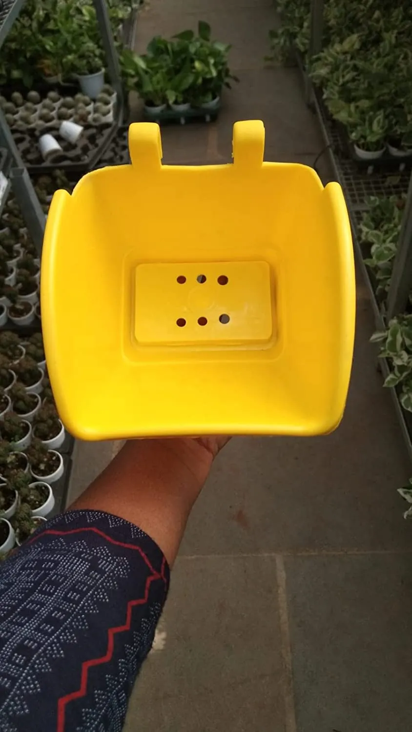 Yellow Vertical Hook Pot Big